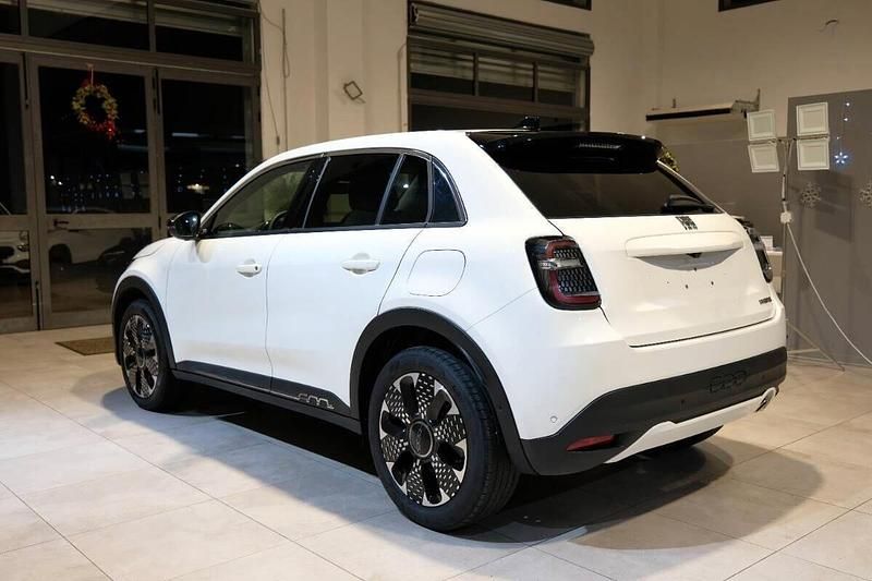 Usata Fiat 600 La Prima 100 CV (73 kW) 2024 Bianco SUV