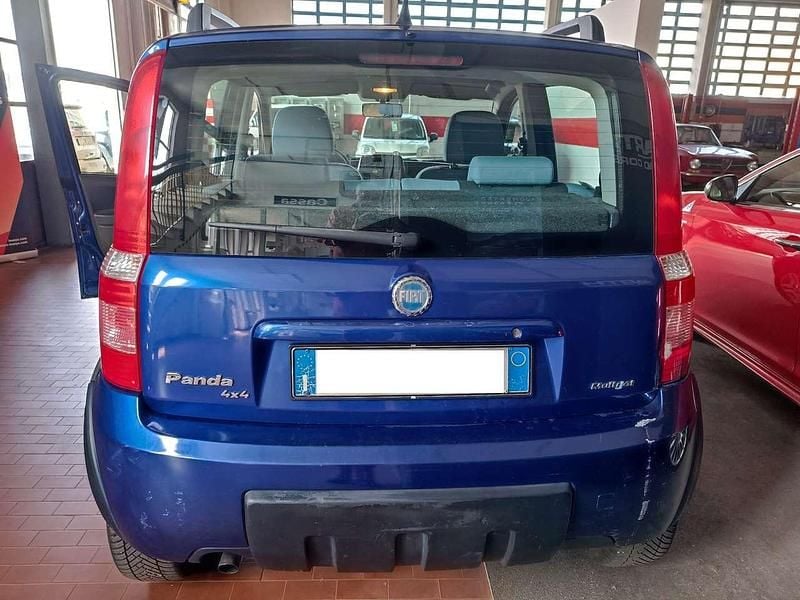 Usata Fiat Panda 4x4 Climbing 69 CV (50 kW) 2007 Blu/azzurro Utilitaria