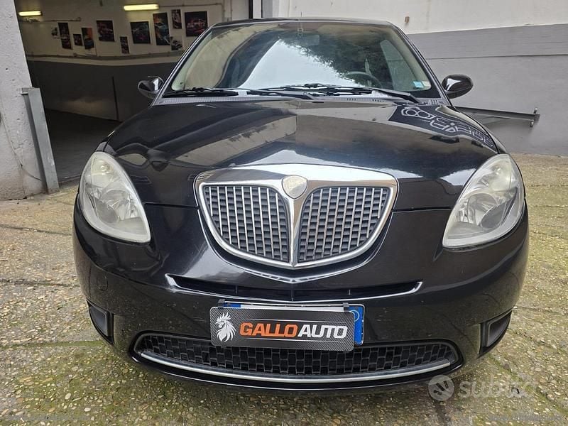 Usata Lancia Ypsilon 60 CV (44 kW) 2009 Nero Utilitaria