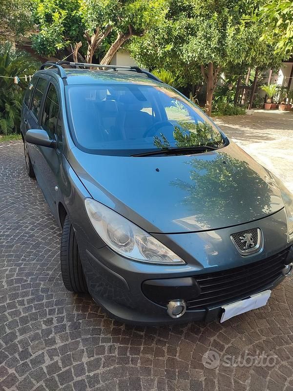 Usata 2006 Peugeot 307 Station wagon | 2000 € (Buon prezzo) - Immagine 1/4