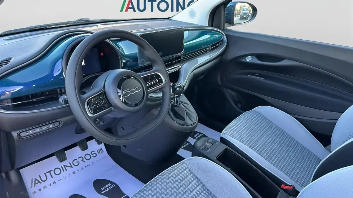 Nuova Fiat 500 65 CV (47 kW) 2025 Blu Berlina