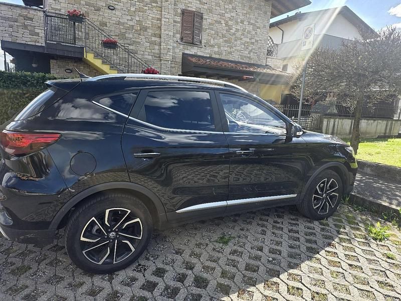 Usata MG ZS 111 CV (81 kW) 2023 Nero SUV
