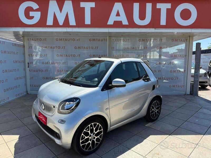 Argento Usata 2018 Smart ForTwo Cabrio Passion Cabrio | 15.990 € (Ottimo prezzo) - Immagine 1/4