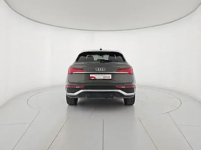 Usata Audi Q5 Sportback S-Line 286 CV (210 kW) 2023 Grigio SUV