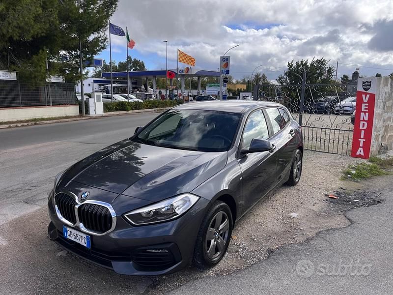 Usata BMW 116 Sport Line 116 CV (85 kW) 2020 Grigio Utilitaria