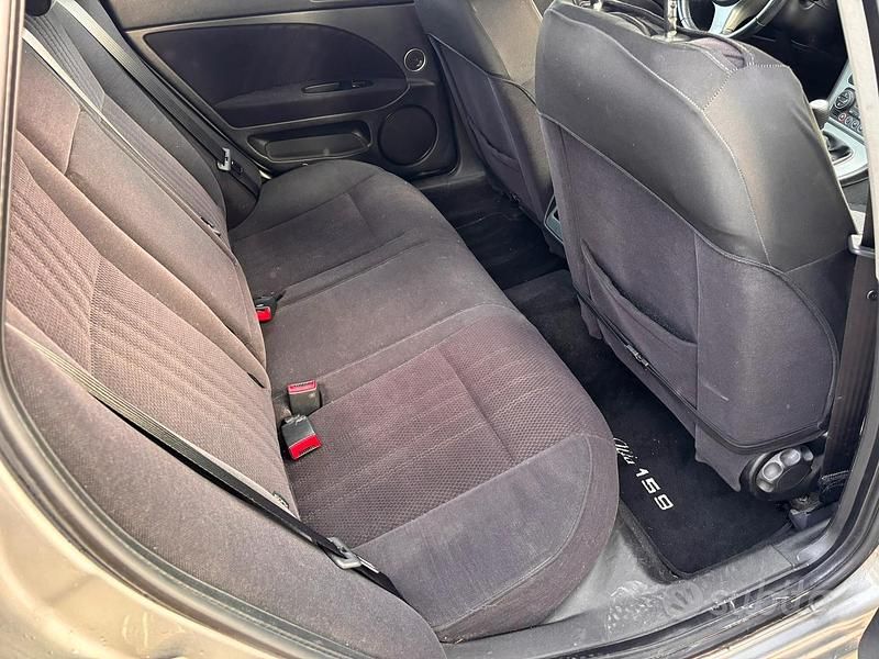 Usata Alfa Romeo 159 170 CV (125 kW) 2010 Grigio Station wagon