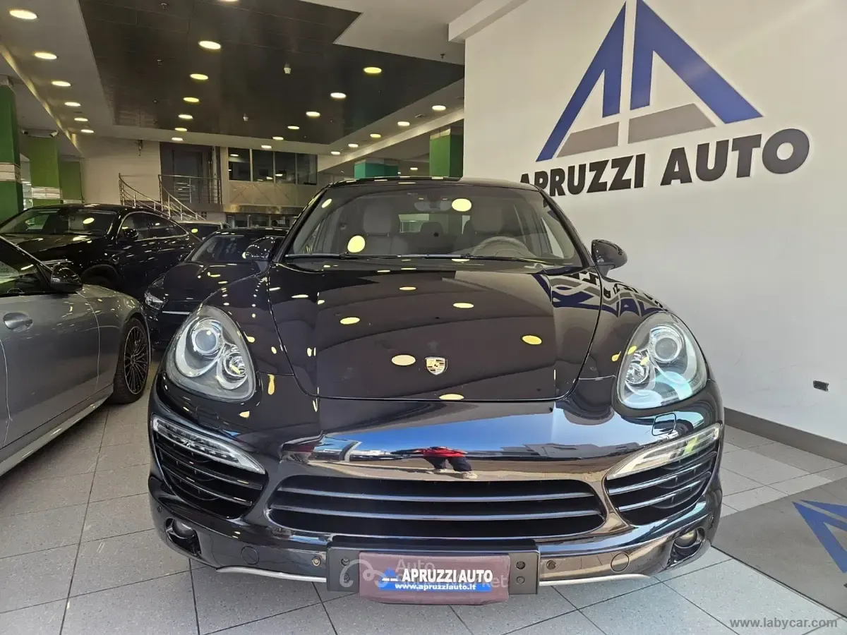 Usata Porsche Cayenne 245 CV (180 kW) 2011 Nero SUV