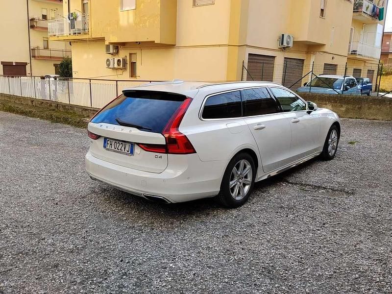 Usata Volvo V90 Business Edition 190 CV (139 kW) 2017 Bianco Station wagon