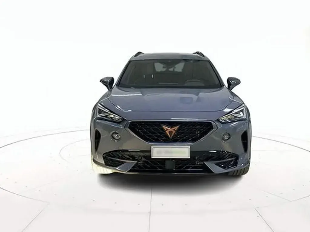 Usata Cupra Formentor 204 CV (150 kW) 2023 Grigio / pastello SUV