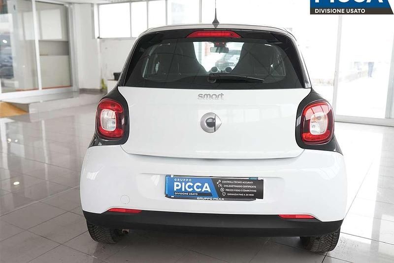 Usata Smart ForFour 71 CV (52 kW) 2018 Bianco Utilitaria