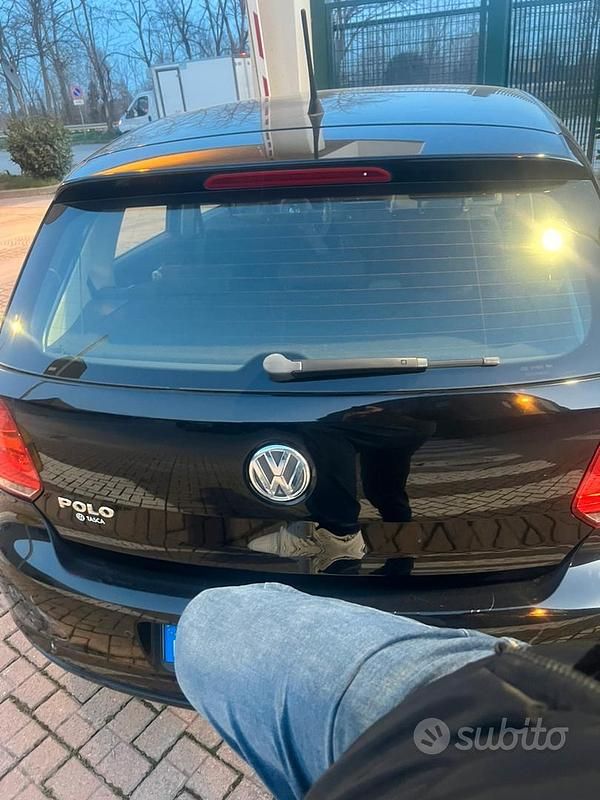 Nero Usata 2014 VW Polo Tre volumi | 6300 € - Immagine 1/4
