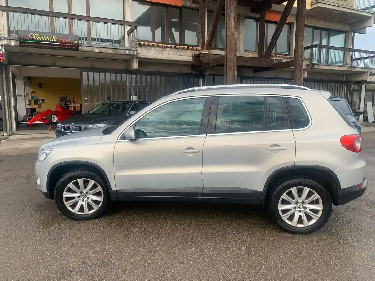 Usata VW Tiguan 150 CV (110 kW) 2008 Argento SUV