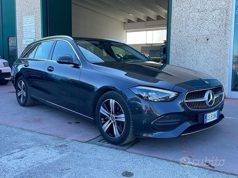 Usata Mercedes C220 Business 197 CV (144 kW) 2024 Nero Station wagon