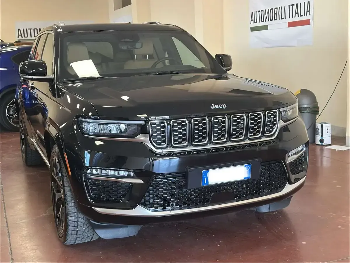 Usata Jeep Grand Cherokee Summit 379 CV (278 kW) 2023 Nero metallizzato SUV