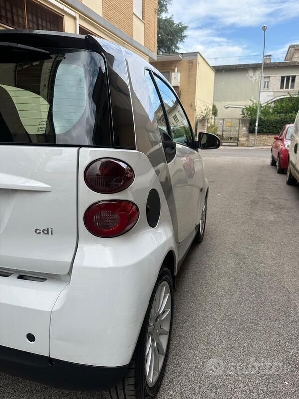 Usata Smart ForTwo Coupé 45 CV (33 kW) 2010 Utilitaria