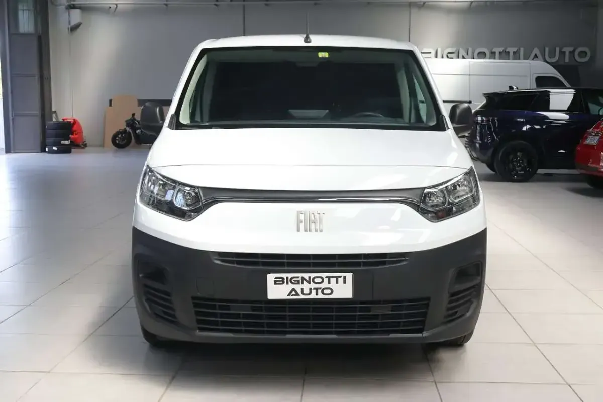Usata Fiat Doblò 102 CV (75 kW) 2023 Bianco Monovolume