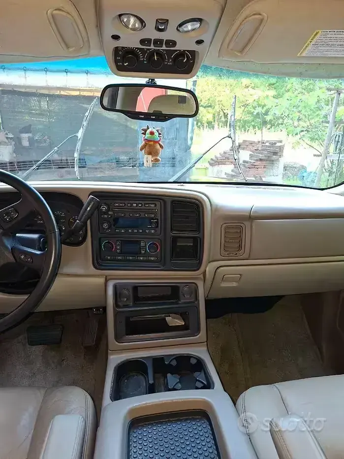 Usata Chevrolet Suburban 299 CV (219 kW) 2008 Nero SUV