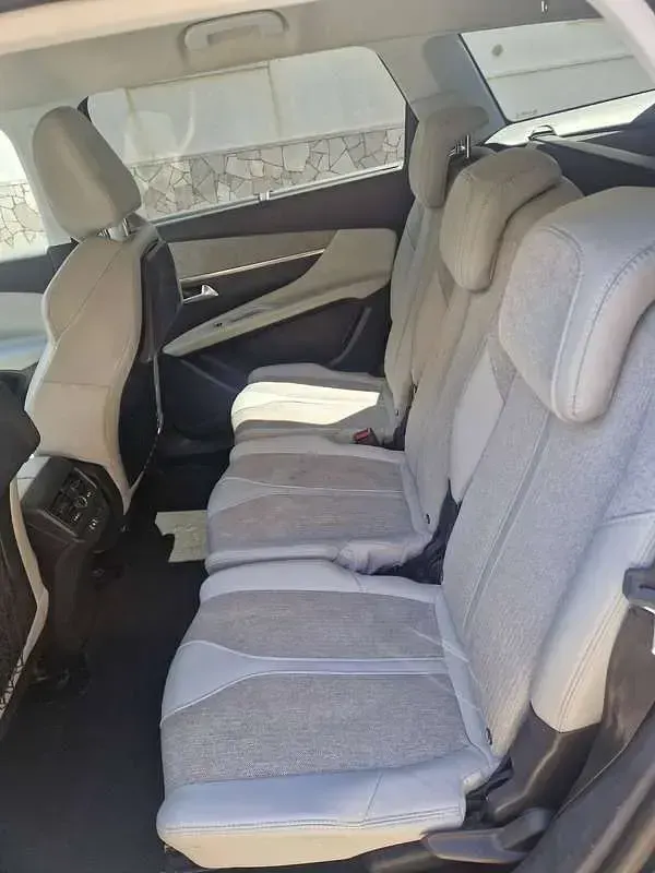 Usata Peugeot 5008 Allure 120 CV (88 kW) 2017 Verde SUV