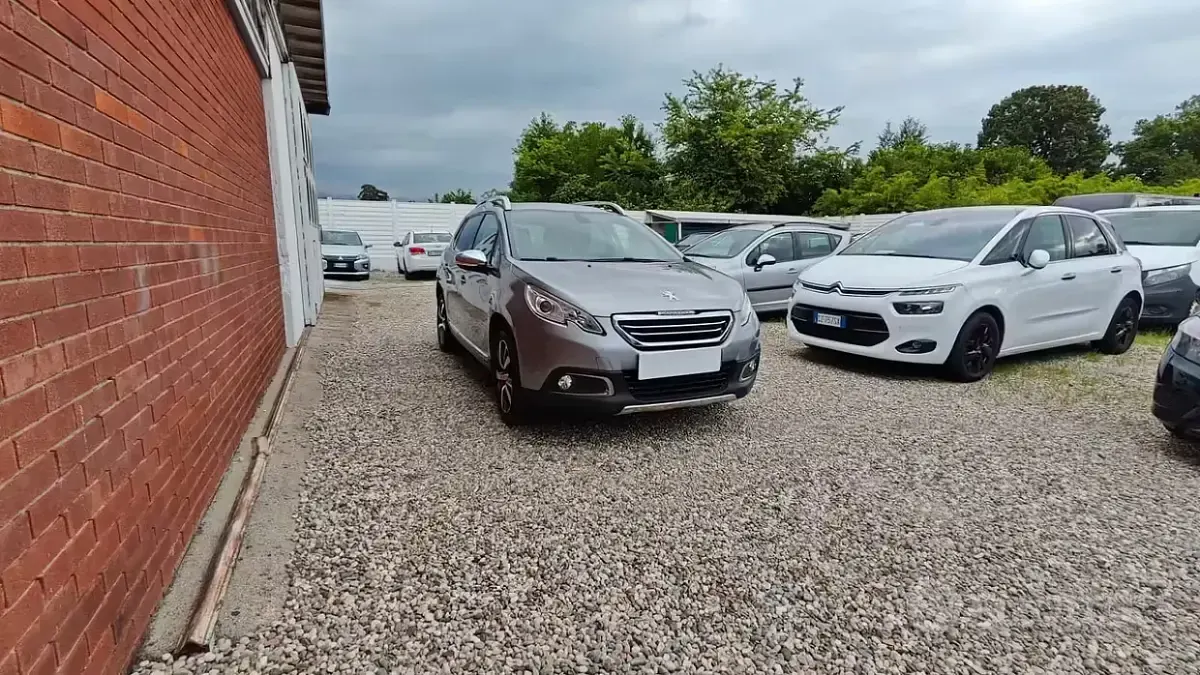 Usata Peugeot 2008 Allure 120 CV (88 kW) 2016 Grigio SUV