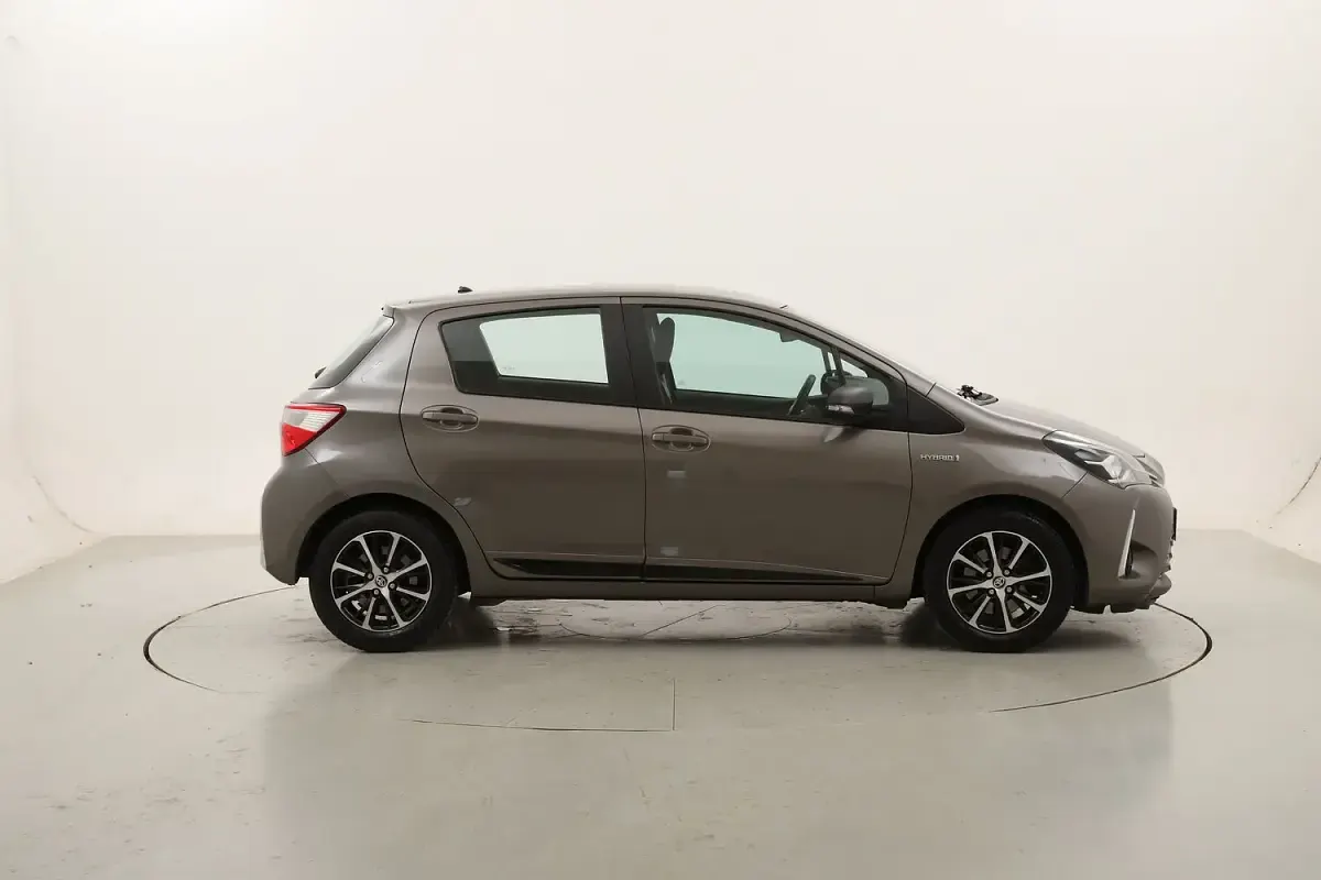 Usata Toyota Yaris Hybrid Active 101 CV (74 kW) 2018 Utilitaria