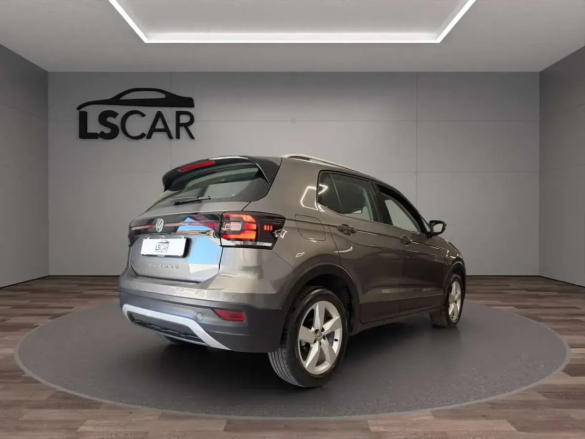 Usata VW T-Cross Advance 116 CV (85 kW) 2020 Grigio SUV