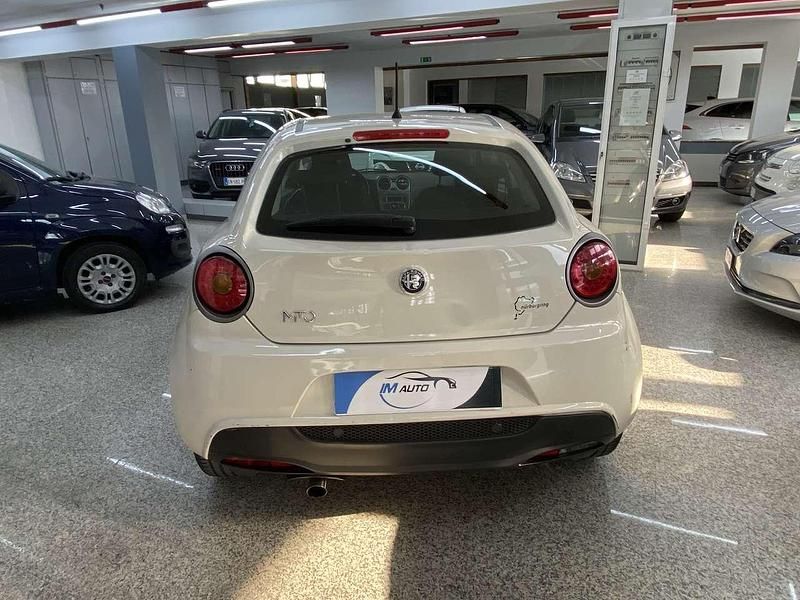 Usata Alfa Romeo MiTo Distinctive 95 CV (69 kW) 2012 Bianco Utilitaria