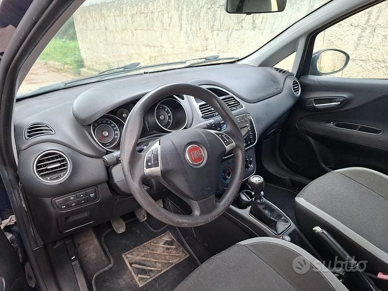 Usata Fiat Punto 69 CV (50 kW) 2012 Blu Utilitaria