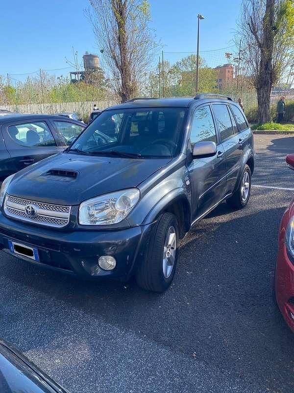 Usata Toyota RAV4 116 CV (85 kW) 2005 SUV