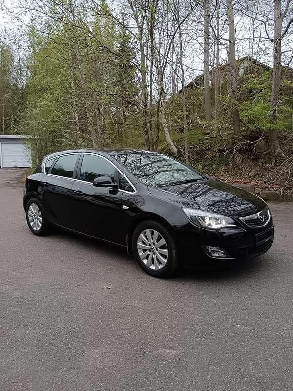 Usata Opel Astra Club 82 CV (60 kW) 2008 Nero