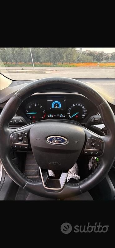 Usata Ford Focus 120 CV (88 kW) 2020 Grigio Station wagon