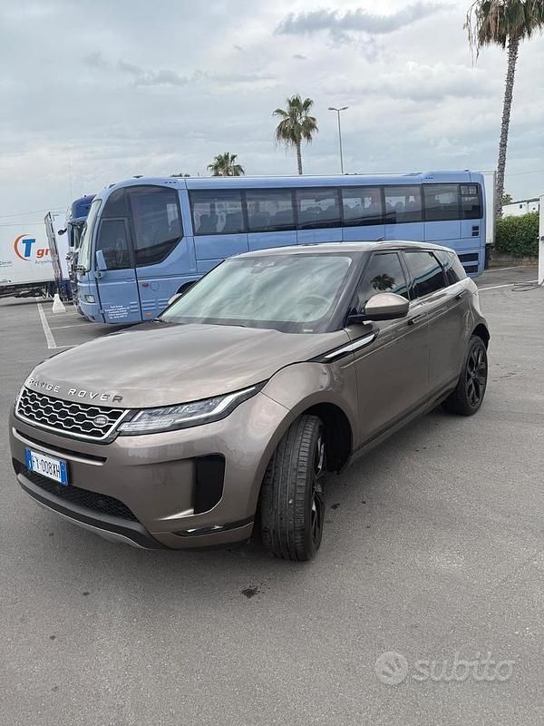 Usata 2019 Land Rover Range Rover SUV | 29.000 € - Immagine 1/4