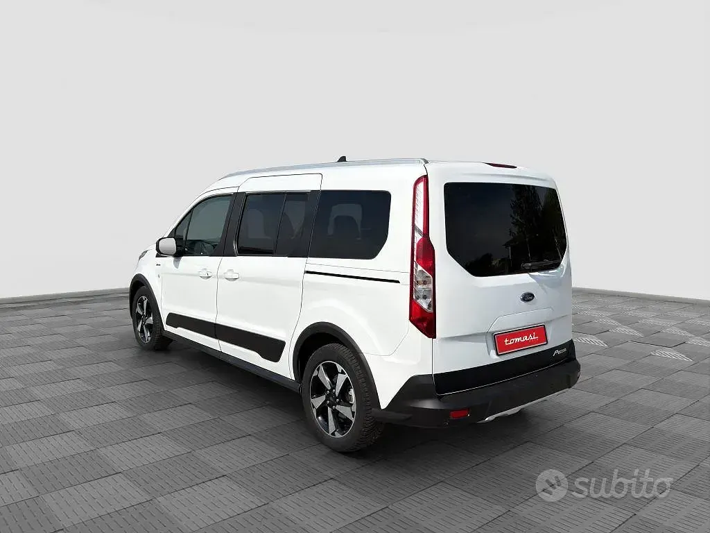 Usata Ford Tourneo Connect 120 CV (88 kW) 2021 Bianco Monovolume