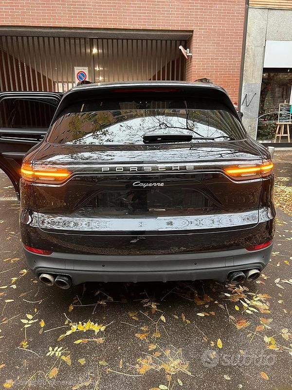 Usata Porsche Cayenne 340 CV (250 kW) 2019 Nero SUV