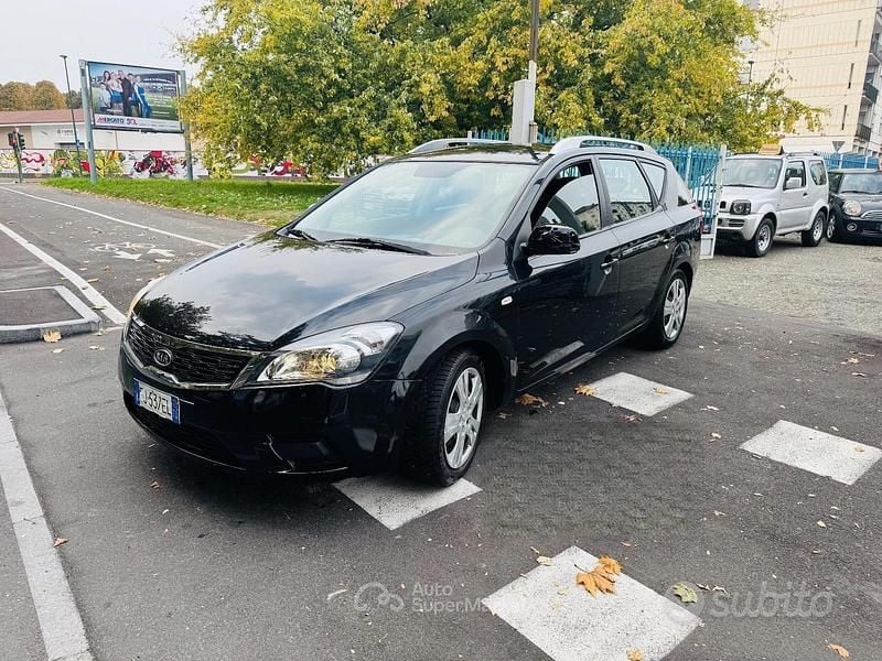 Usata Kia Ceed EX 90 CV (66 kW) 2011 Nero Utilitaria
