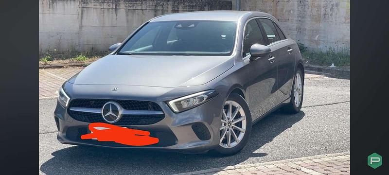 Usata Mercedes 180 116 CV (85 kW) 2019 Argento Berlina