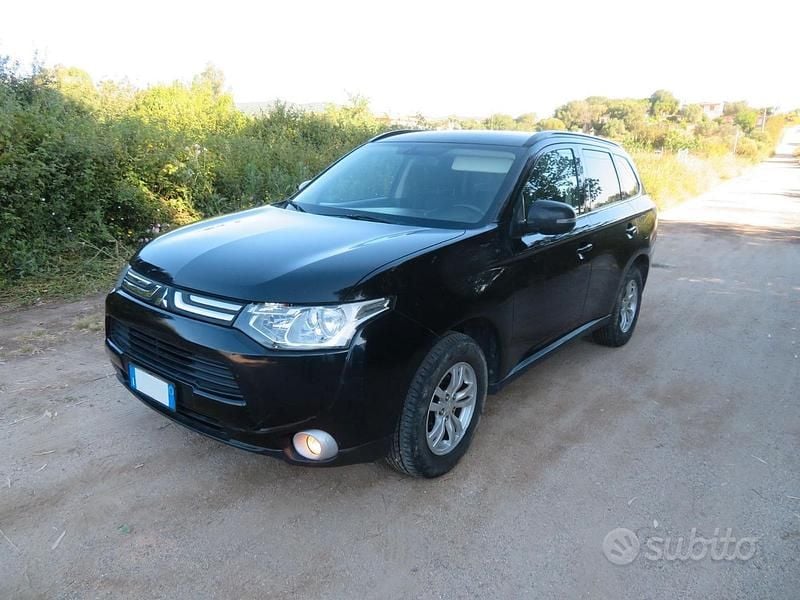 Usata Mitsubishi Outlander 150 CV (110 kW) 2015 Nero SUV