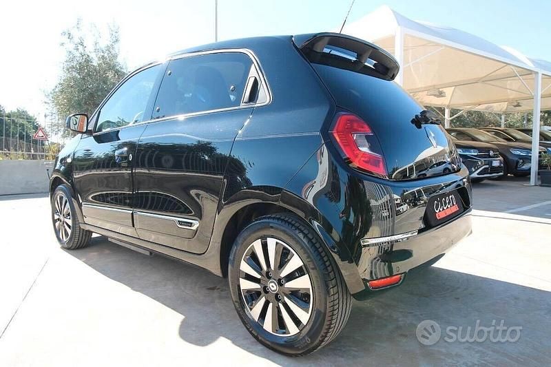 Usata Renault Twingo Techno 22 kW (30 CV) 2023 Nero Utilitaria