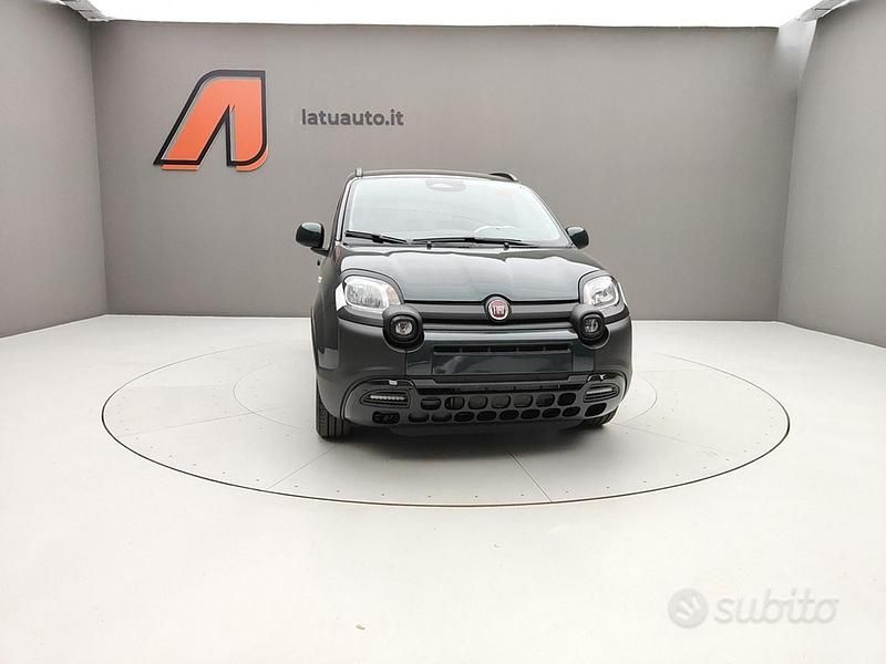 Usata Fiat Panda Cross 70 CV (51 kW) 2025 Verde foresta Utilitaria