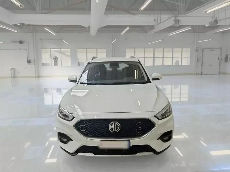 Usata MG ZS Luxury 106 CV (77 kW) 2024 Bianco SUV