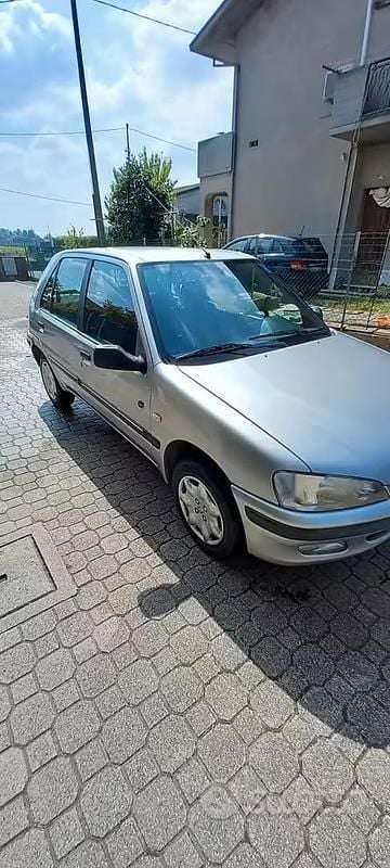 Usata Peugeot 106 60 CV (44 kW) 2000 Grigio Utilitaria