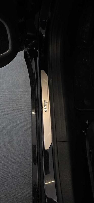 Usata Jeep Compass Summit 131 CV (96 kW) 2024 Nero SUV