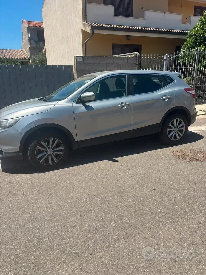 Usata Nissan Qashqai 110 CV (80 kW) 2016 Grigio SUV