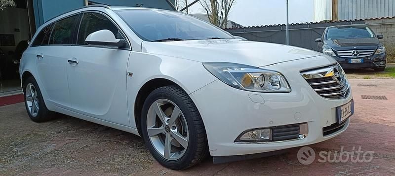 Usata Opel Insignia Cosmo 160 CV (117 kW) 2012 Bianco Station wagon