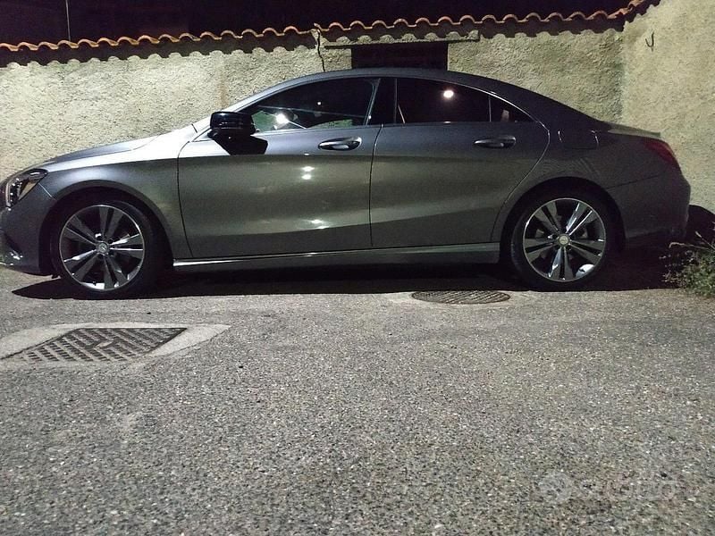 Usata Mercedes CLA180 122 CV (89 kW) 2016 Grigio Berlina