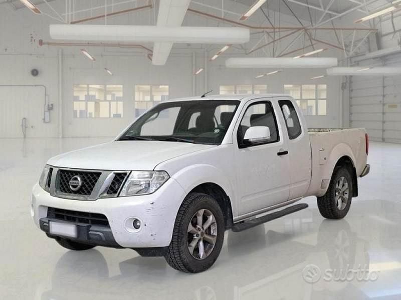 Usata Nissan Navara 190 CV (139 kW) 2014 Bianco Pick-up