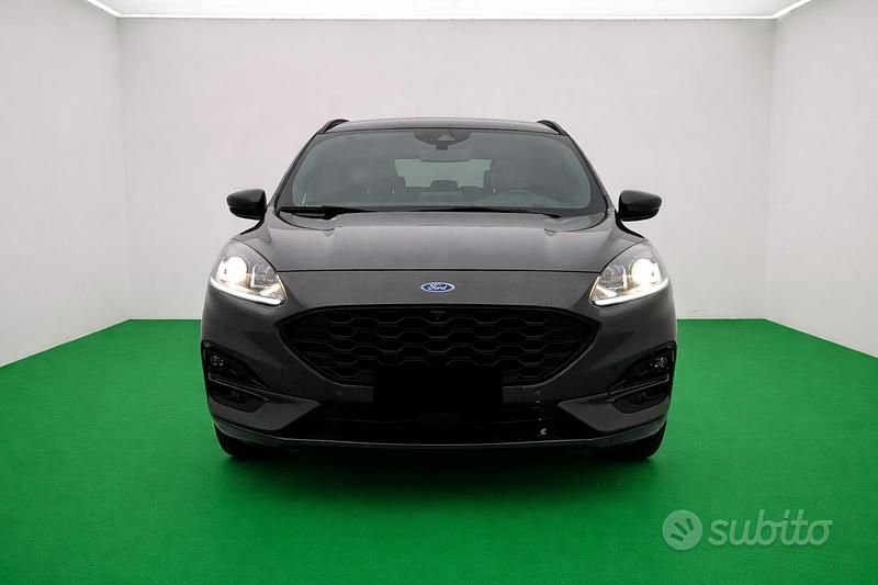 Usata Ford Kuga ST-Line 120 CV (88 kW) 2021 Grigio SUV