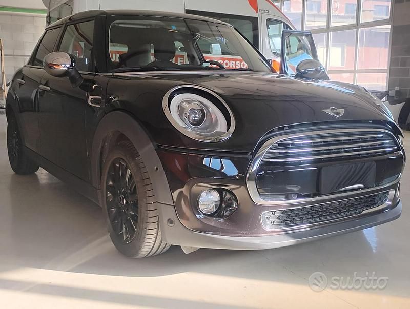 Usata Mini ONE 136 CV (100 kW) 2016 Marrone Utilitaria