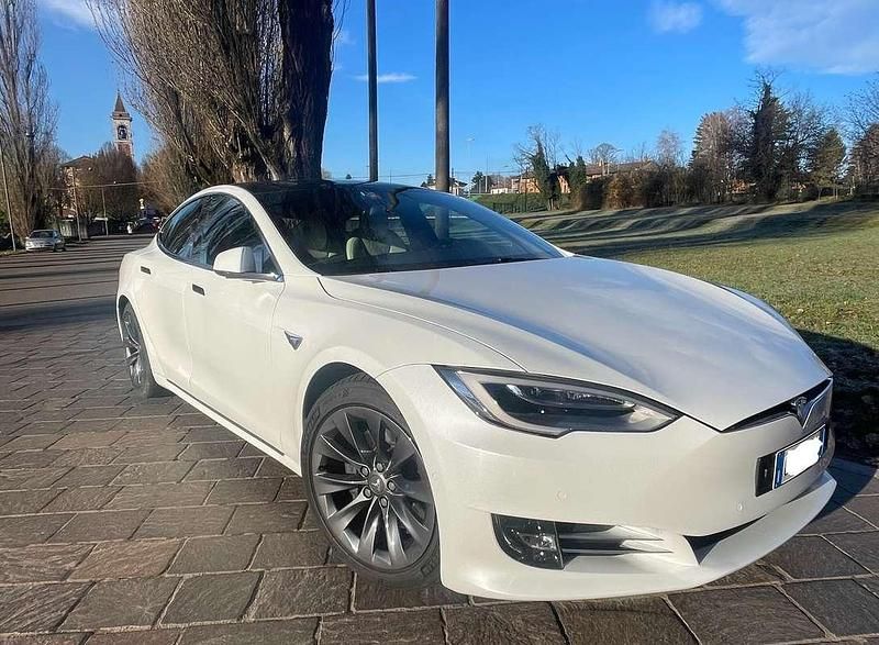 Usata Tesla Model S 158 kW (215 CV) 2020 Bianco Utilitaria