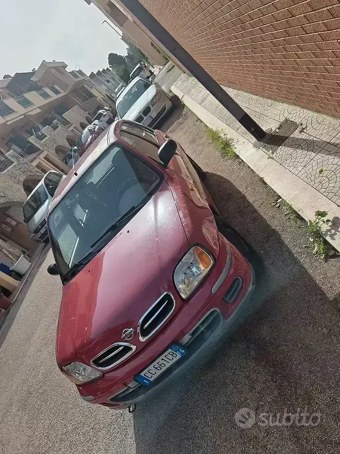 Usata Nissan Micra 60 CV (44 kW) 2002 Rosso Utilitaria
