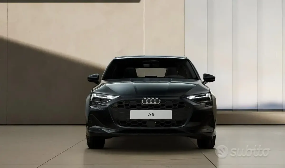 Usata Audi A3 S-Line 116 CV (85 kW) 2025 Grigio Berlina